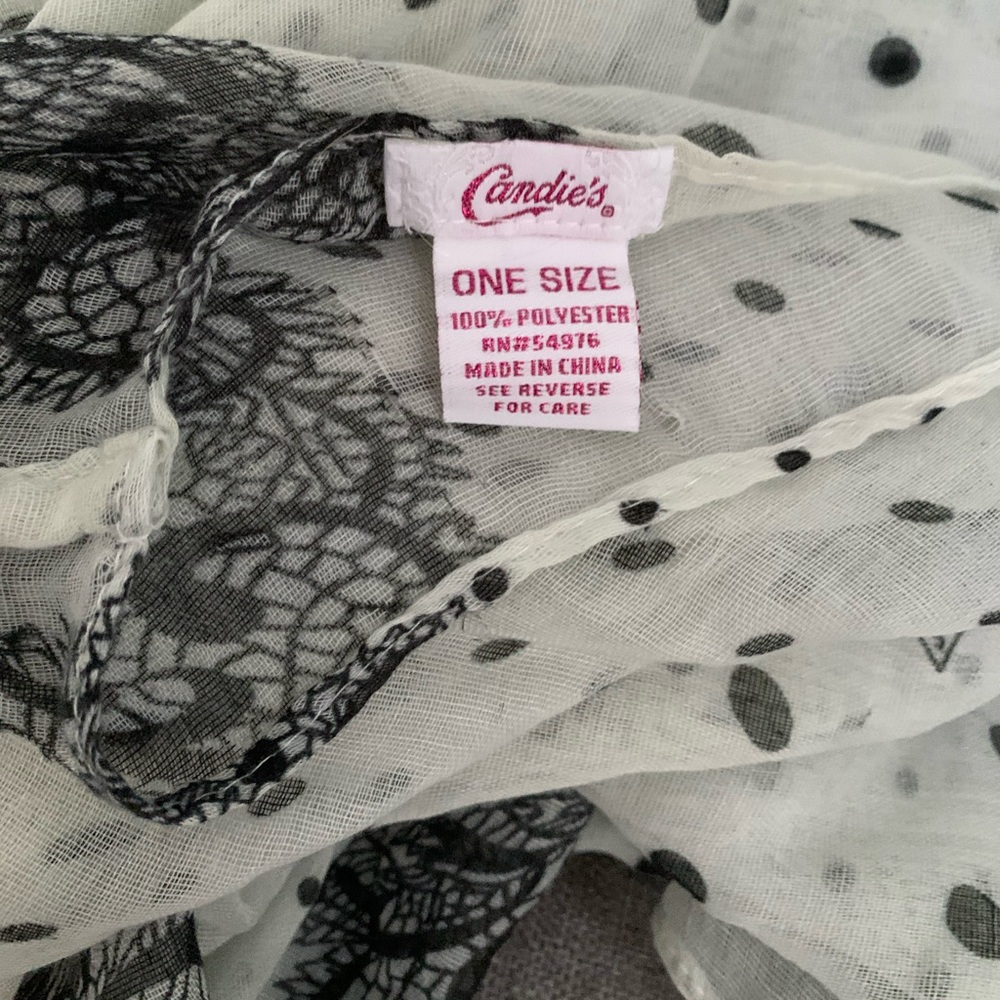 Candies Scarf 🧣 - Picture 4 of 4